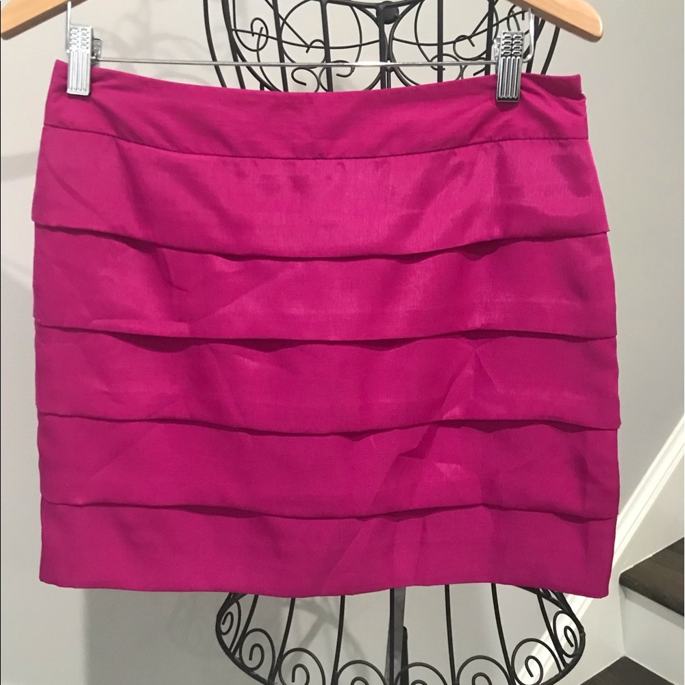 NWT The Limited Woman’s Pink Short Skirt Size 6